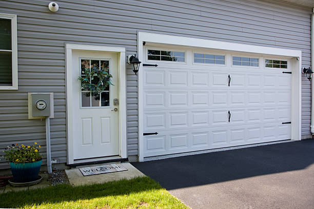 24/7 Emergency Garage Door Panel Replacement experts in Loganville, GA